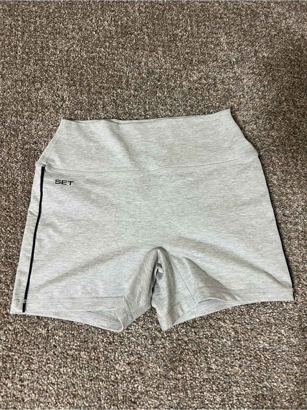SET Active Light Gray Crop Tank & Shorts - Picture 5 of 7